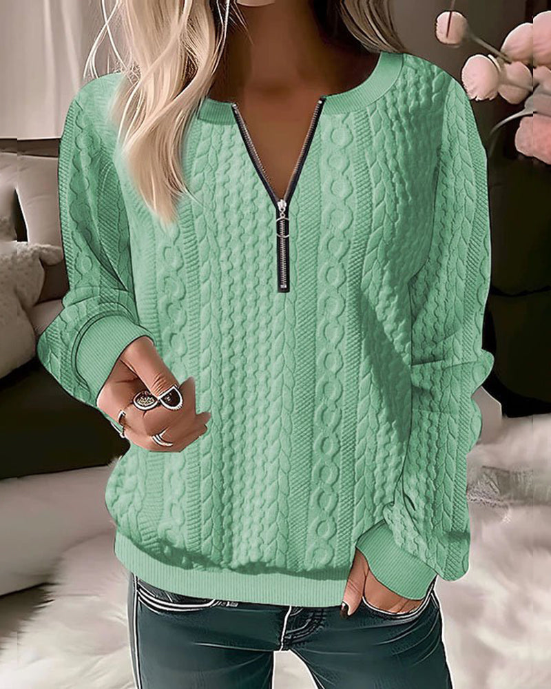 Maiken - Sweater with zipper